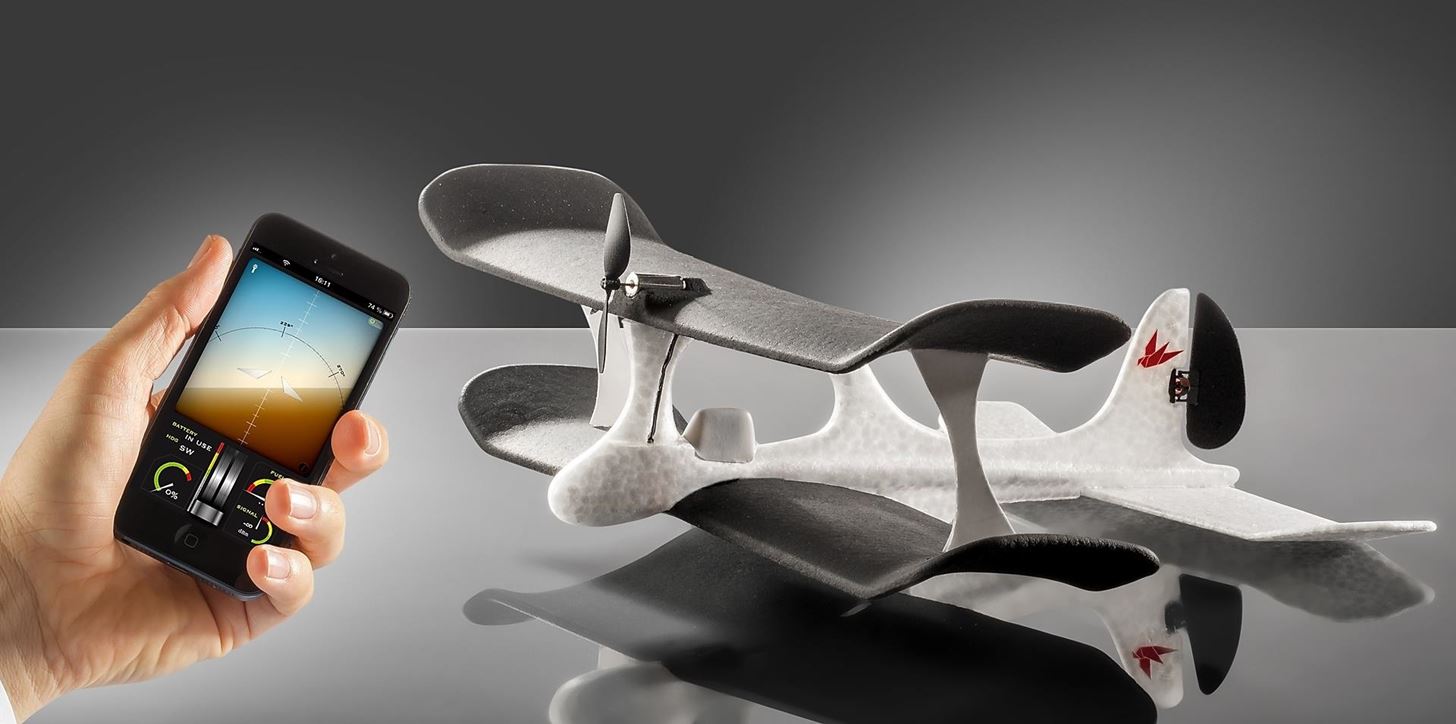 CES 2015: SmartPlane Is a Super Lightweight Aircraft Controlled by Android or iOS