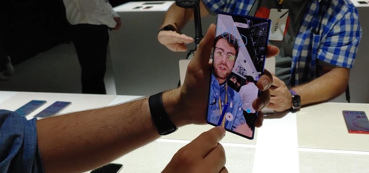 Draw on Real World Objects with AR Doodles on Your Galaxy Note 10