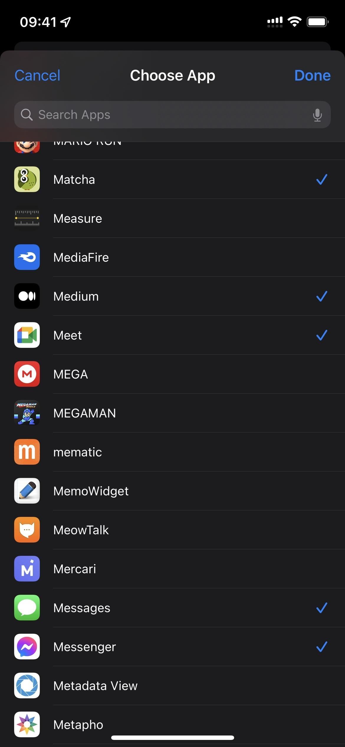 How to Always Use Dark Mode or Light Mode for Any App on Your iPhone