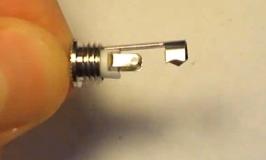 How to Repair or Replace Your Broken Headphone Jacks