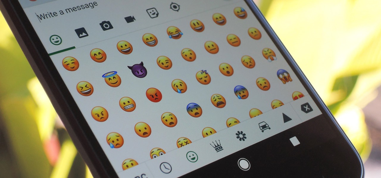 Get the iPhone's Emoji on Your Google Pixel or Pixel XL