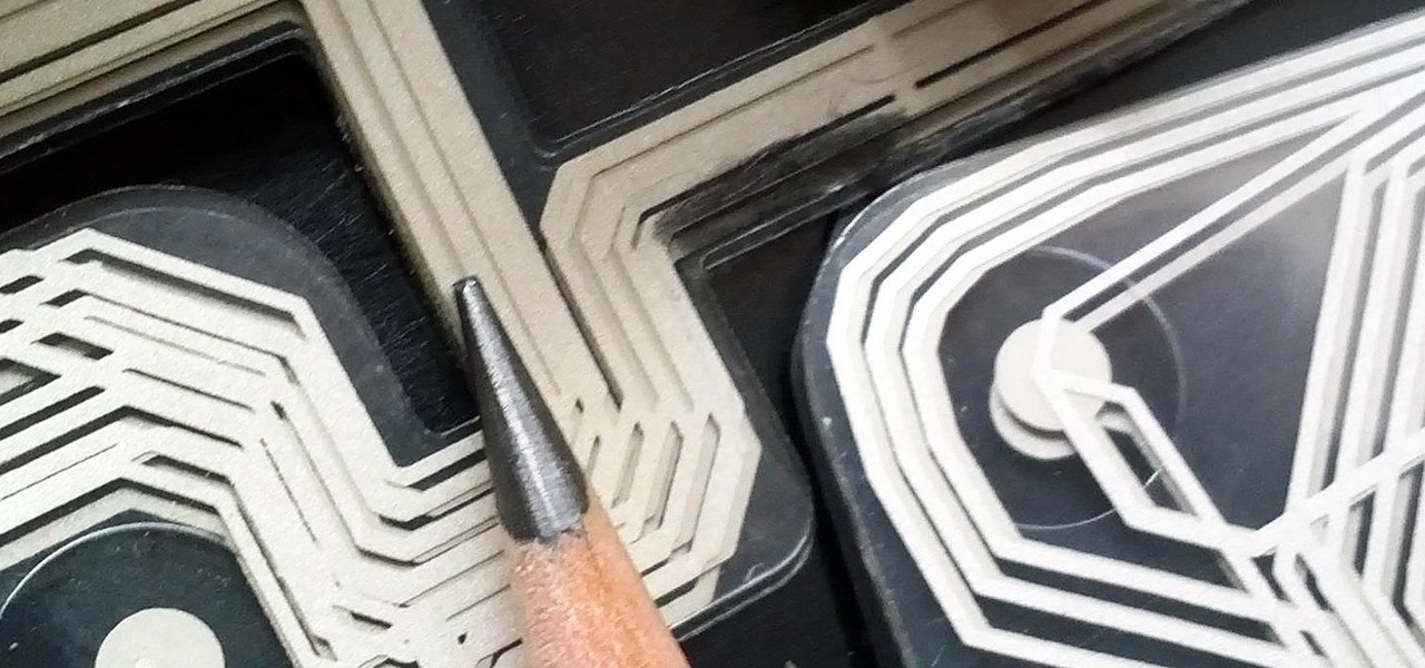 Quick-N-Dirty Circuit Board Repair: How to Patch Faded or Corroded Traces with Pencil Lead