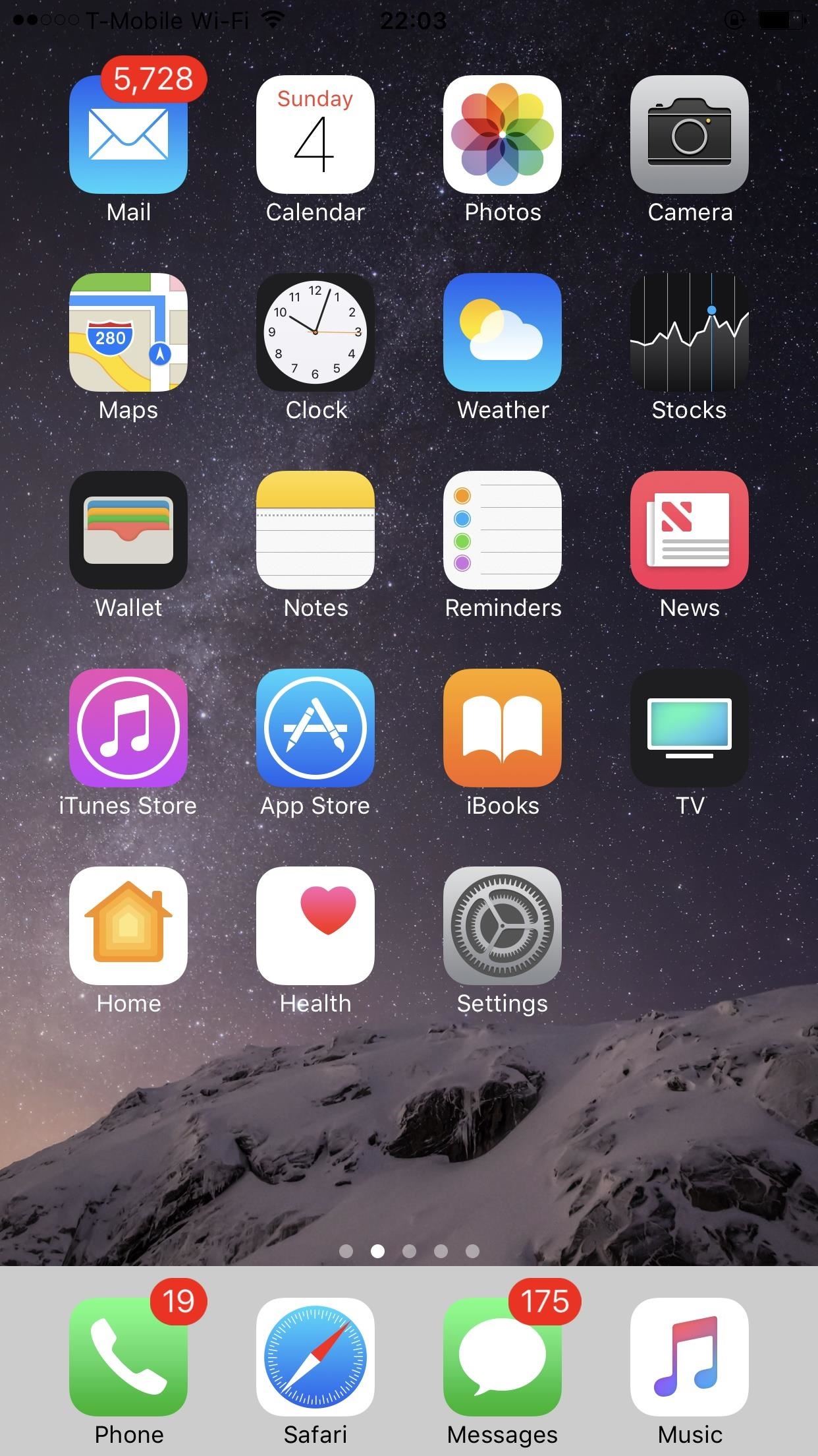 How to Hide the Status Bar on Your iPhone with This Cool & Simple Glitch