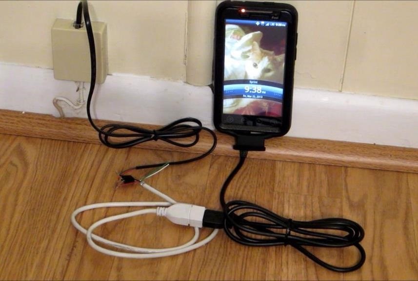 How to Hack Your Old Phone Line into an Emergency Power Supply for Your Cell Phone