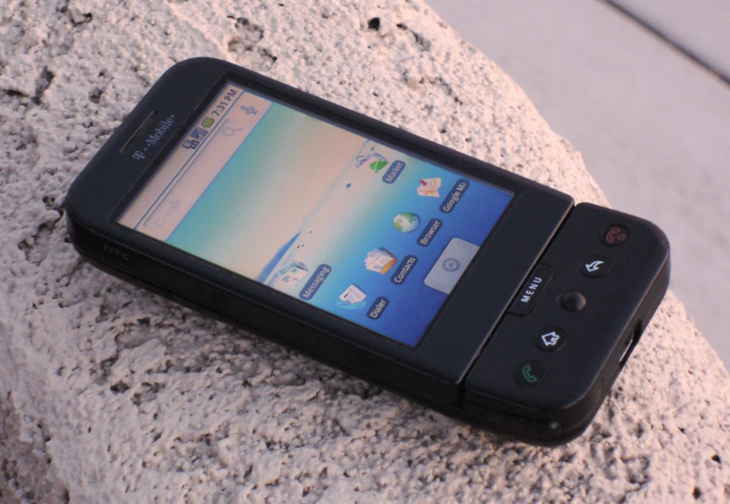 Hands-on with the World's First Android Phone — What a Difference a Decade Makes
