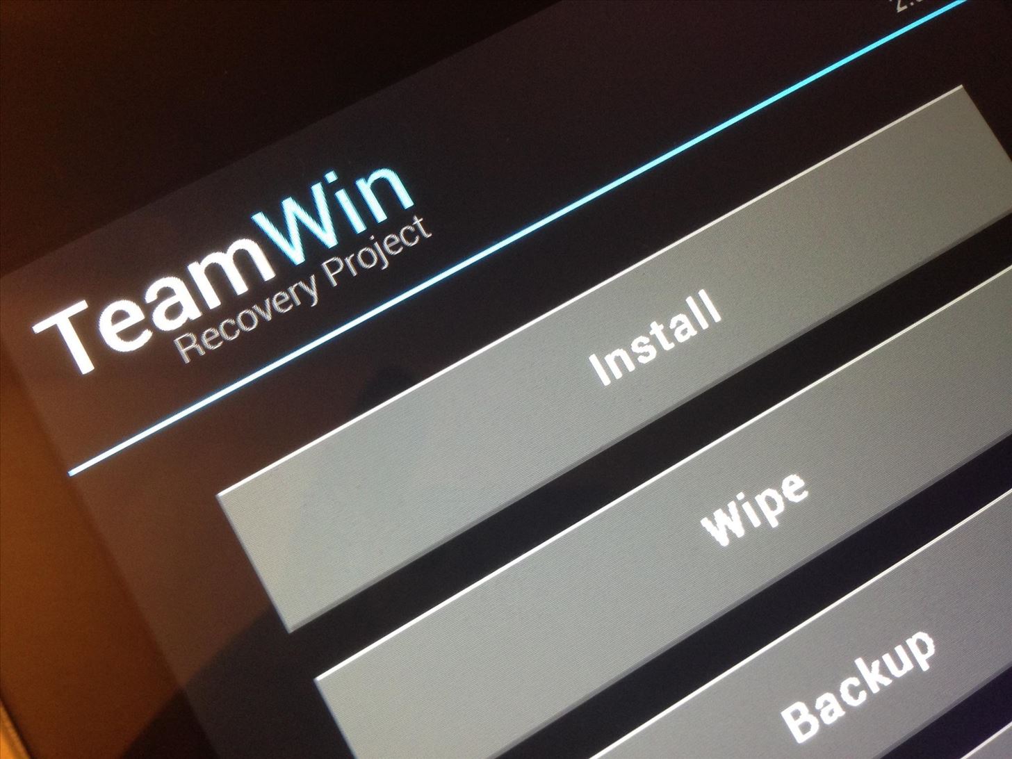 How to Customize Your TWRP Custom Recovery on Your Nexus 7 Tablet with Free Themes