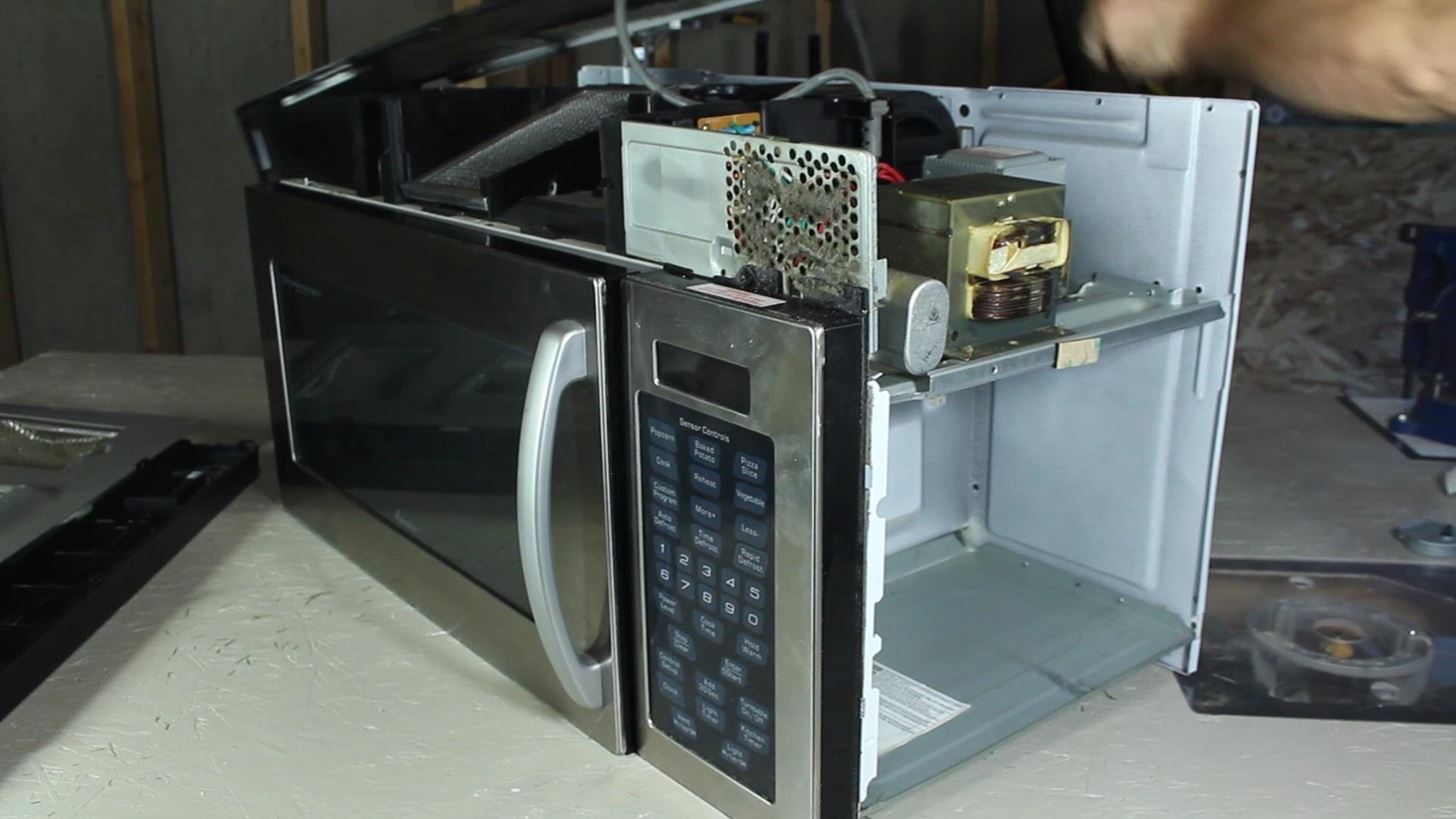 How to Scavenge High-Voltage Components from Your Neighbor's Trashed Microwave