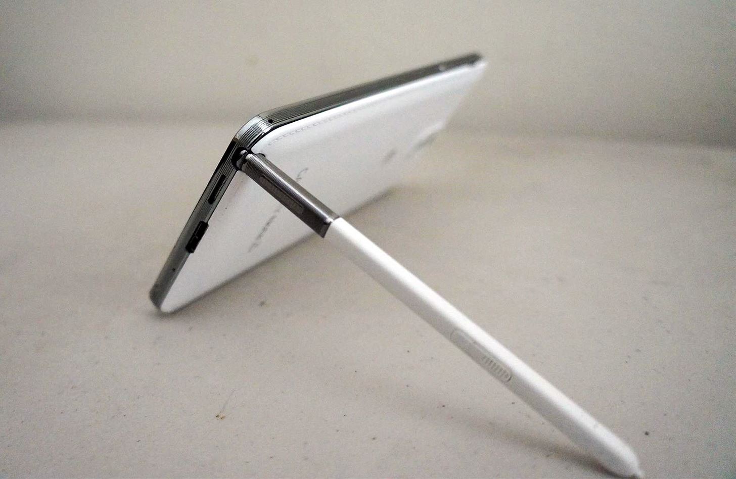 Attention: Your Galaxy Note 3's S Pen Works as a Built-in Kickstand