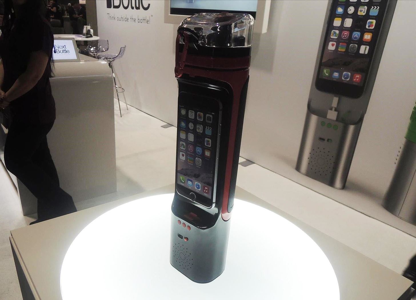CES 2015: The Swiss Army Knife of Sports Bottles Plays Music & Holds Your Phone, Cash, Keys, & More