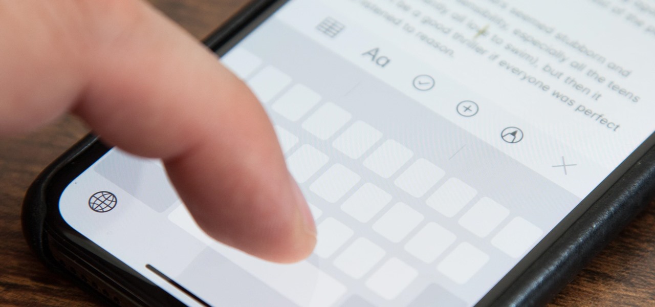 Turn Your iPhone's Keyboard into a Trackpad for Easier Cursor Placement