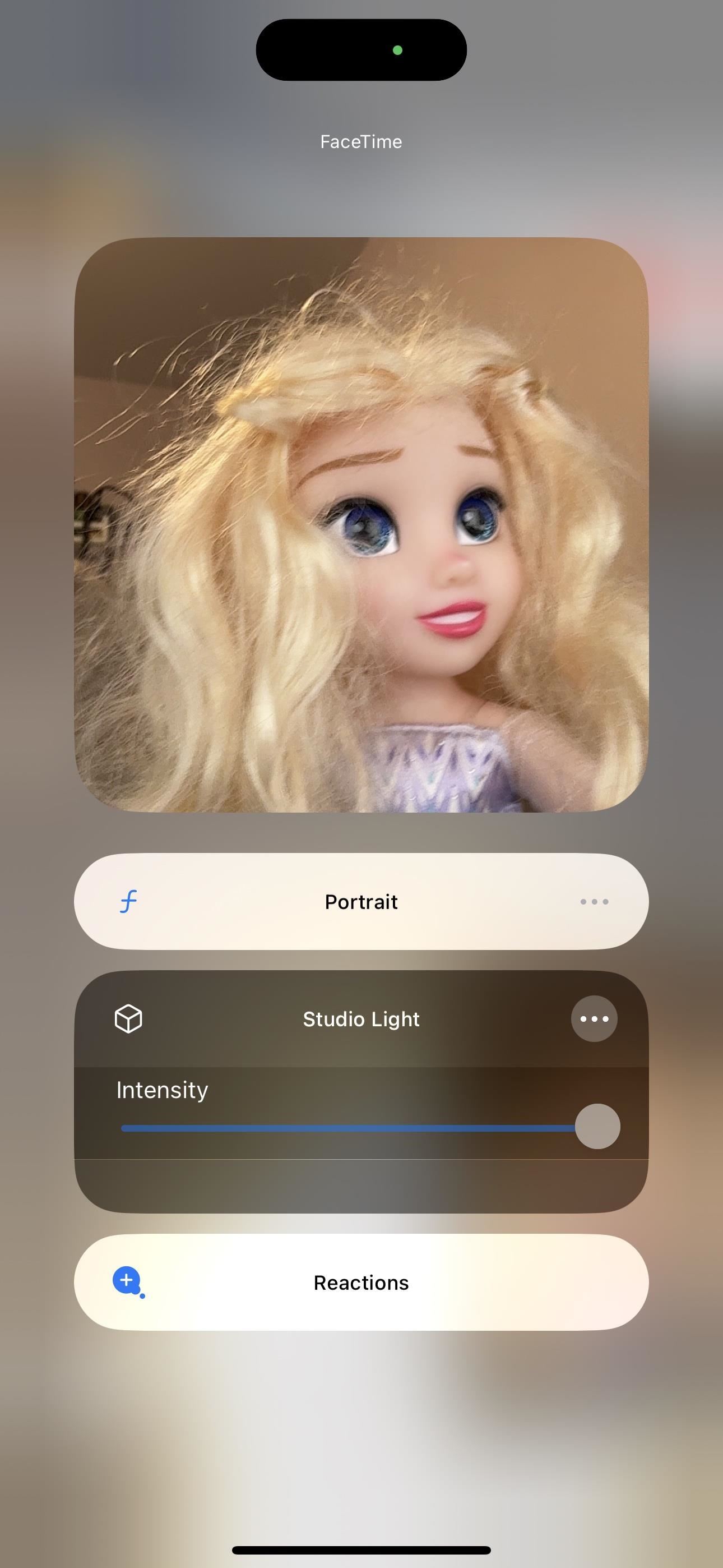 14 New FaceTime Features You Need to Be Using on Your iPhone with iOS 17