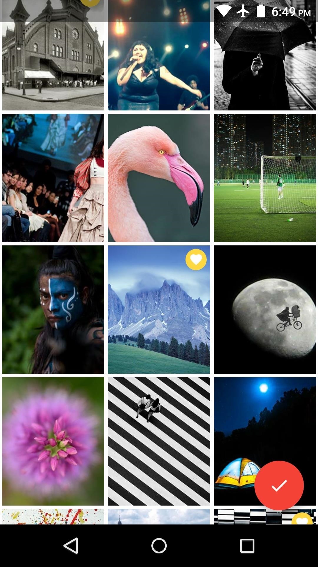 TapDeck Is a Beautiful Live Wallpaper That Adapts to Your Taste in Photography