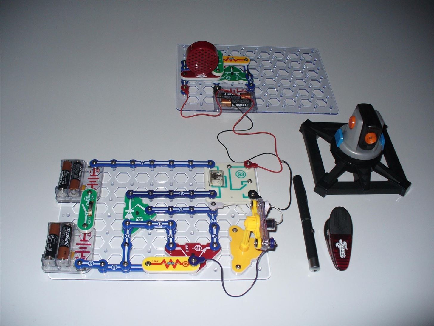 How to Build a Laser Tripwire and Alarm with Snap Circuits