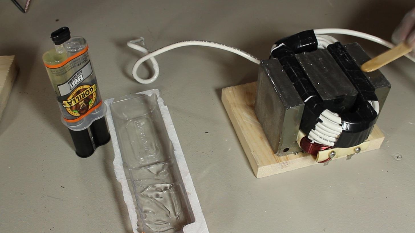 How to Make an AC Arc Welder Using Parts from an Old Microwave, Part 1