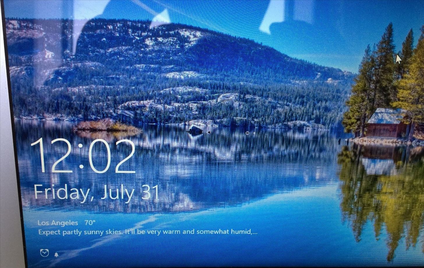 How to Customize the Windows 10 Lock Screen
