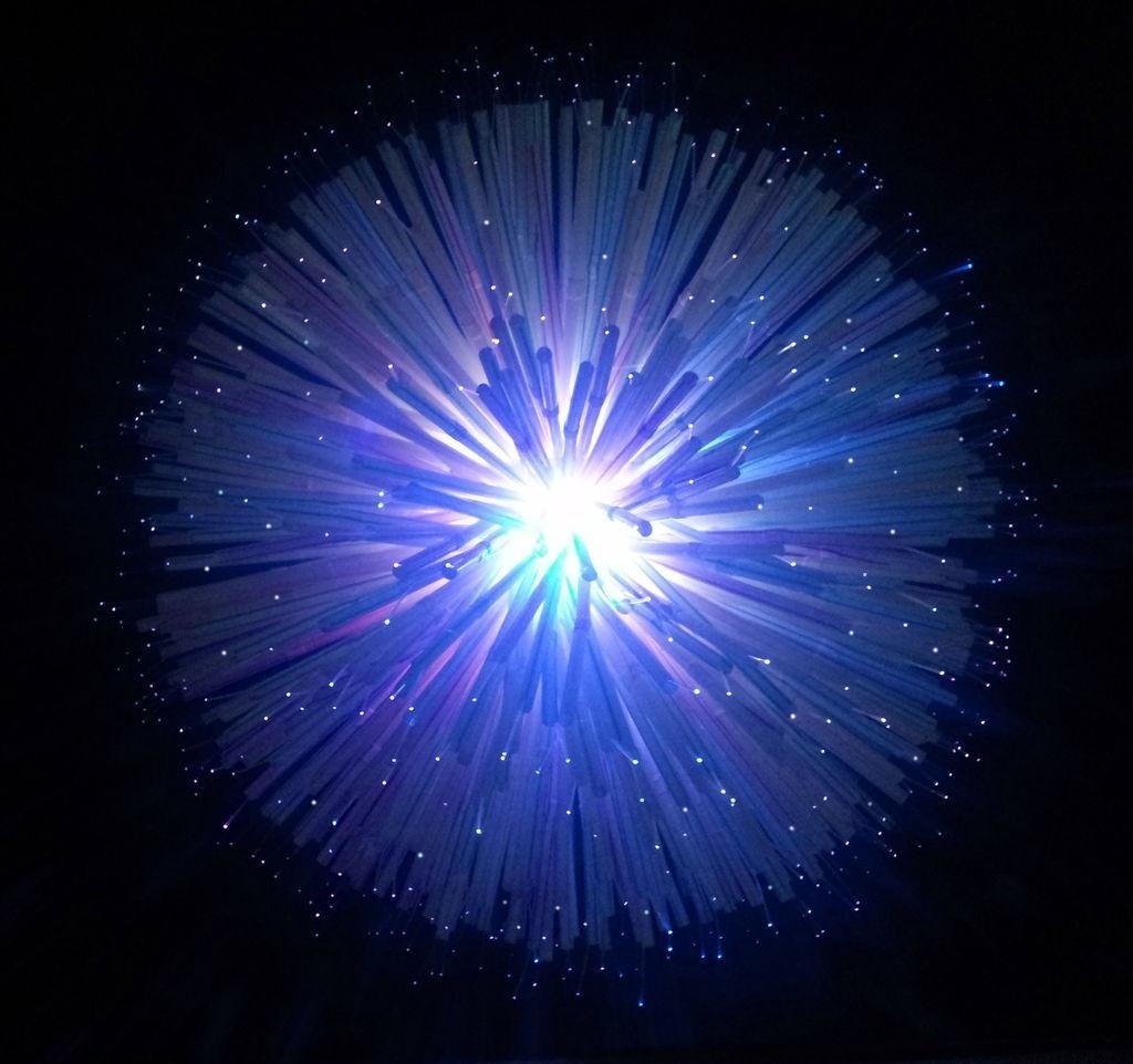 How to Make a Dandelion Lamp Using LEDs, Optical Fibers, and Straws