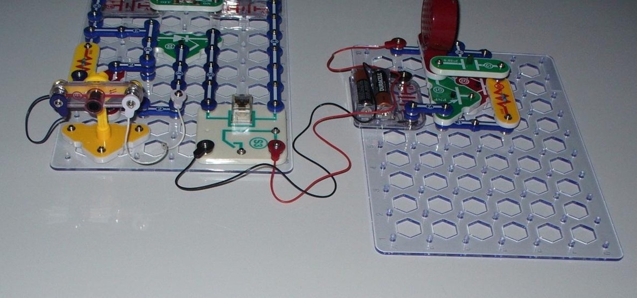 Build a Laser Tripwire and Alarm with Snap Circuits