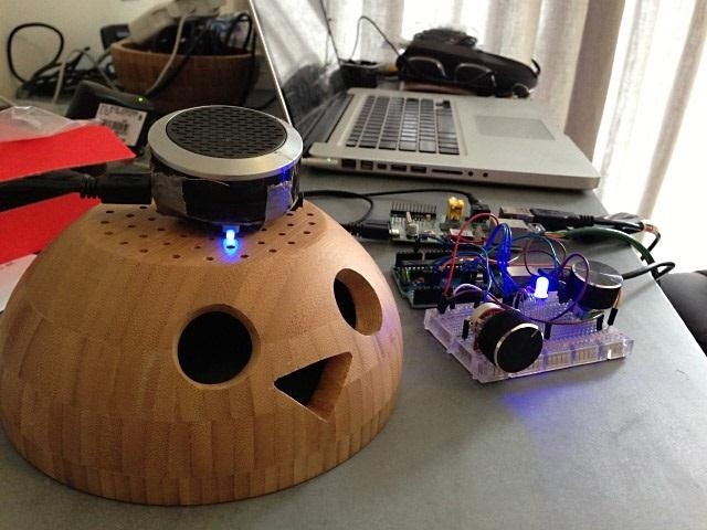 This Adorable DIY 'Magpi Radio" Twitter Bird Reads Your Tweets Out Loud for You